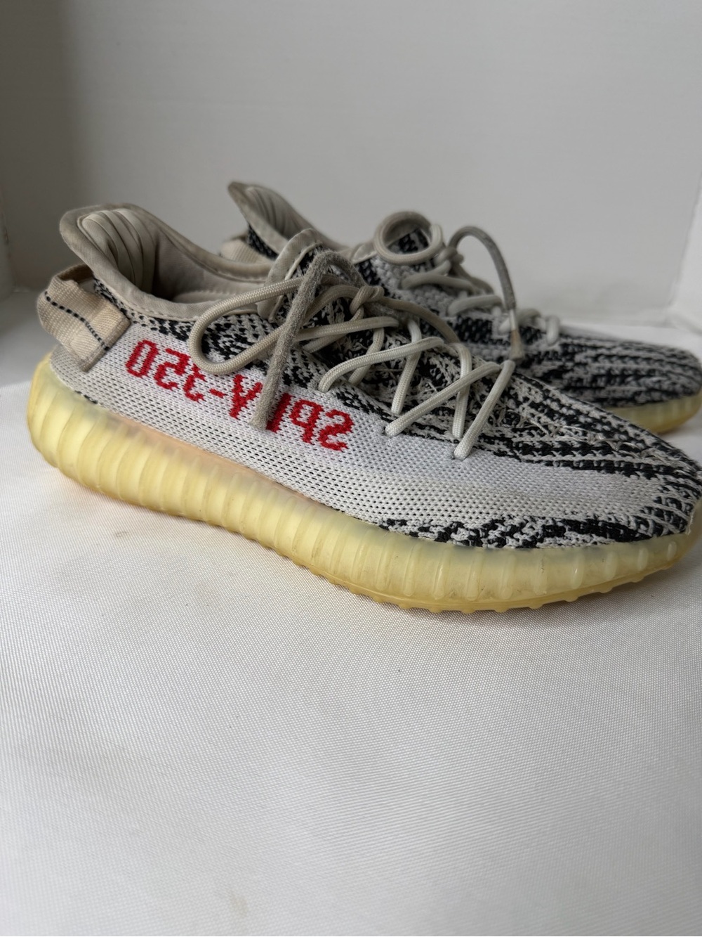 Adidas Yeezy Boost 350 V2 Zebra Knit Sneaker Size 6